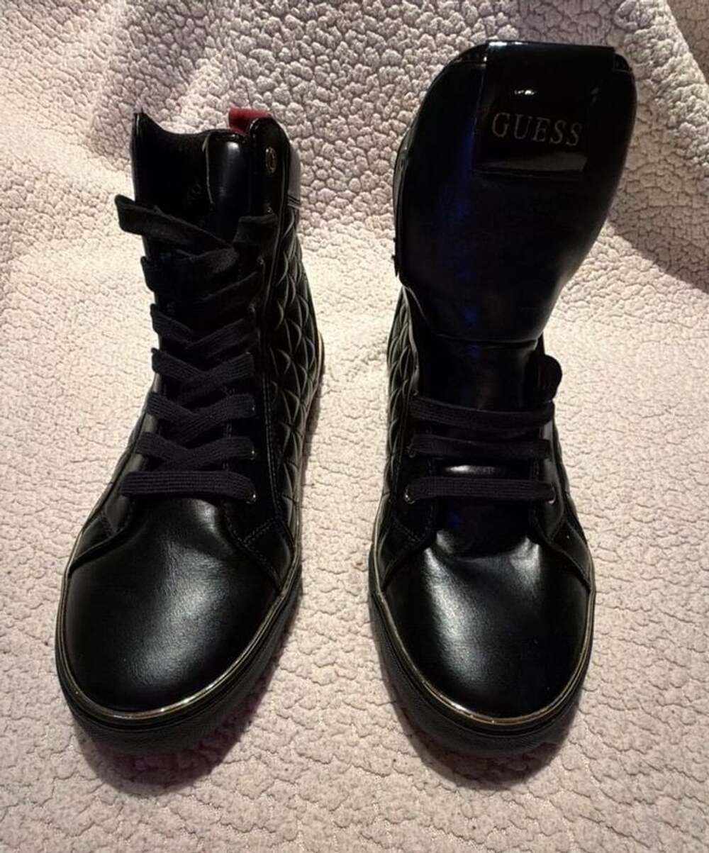 Guess Melo Quilted High-Top Sneakers Black
Size 10.5